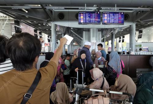 PENERBANGAN LAPANGAN TERBANG KKIA BATAL