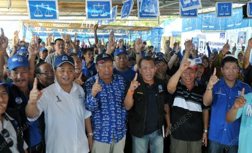 SB19_24042013_BUNG_MOKHTAR