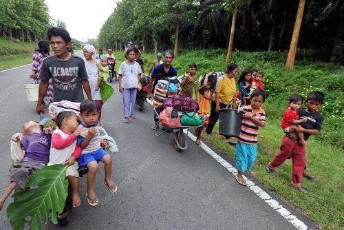 SB20_10032013_BERJALAN_KAKI