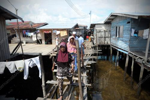 SB21_22032013_BAJAU