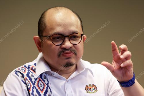 DATUK SERI SHAMSUL ISKANDAR MOHD AKIN
