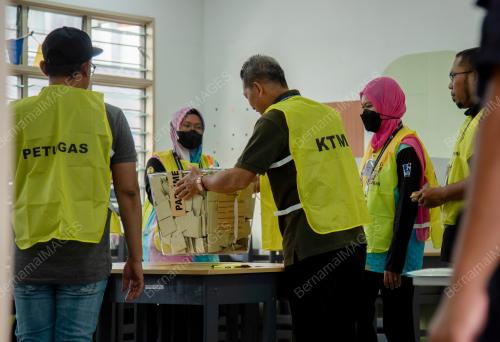 UNDI AWAL PRU-15