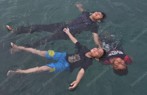 AKTIVITI MANDI LAUT