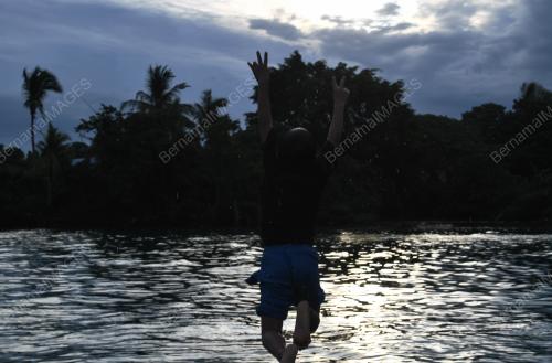 AKTIVITI MANDI LAUT