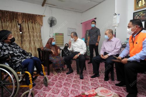 TAN SRI MUHYIDDIN MOHD YASSIN