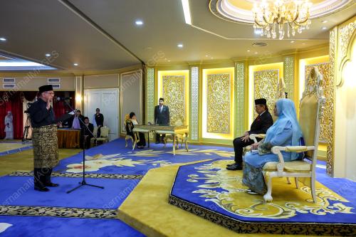 DATUK NIZAM ABU BAKAR TITINGAN