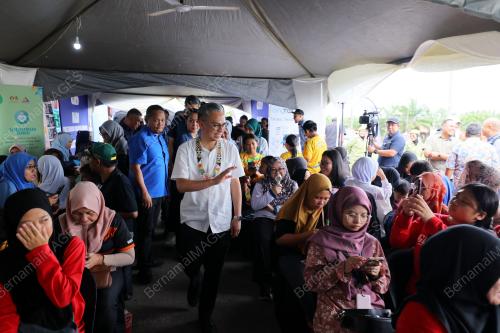 DATUK FAHMI FADZIL