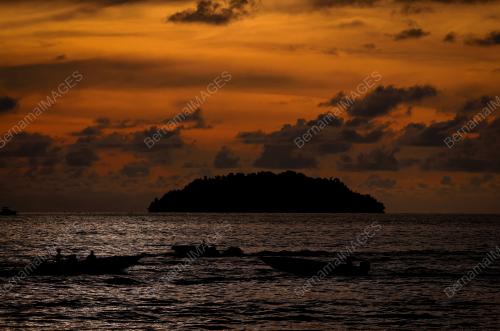 MATAHARI TERBENAM KOTA KINABALU