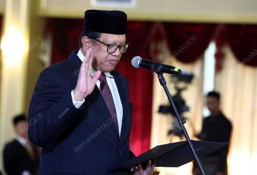 DATUK JONISTON BANGKUAI
