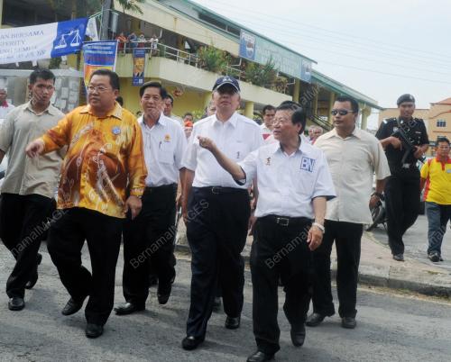 NAJIB TUN RAZAK