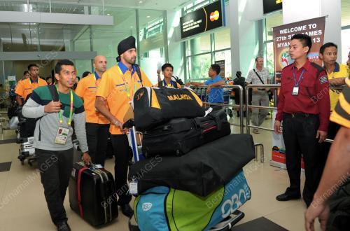 SEA01_10122013_HOKI_ARRIVAL