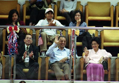 SEA03-14_09_2001_GYMNASTICS_02022016