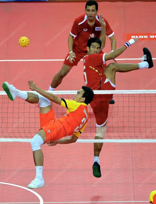 SEA04_16122013_TAKRAW