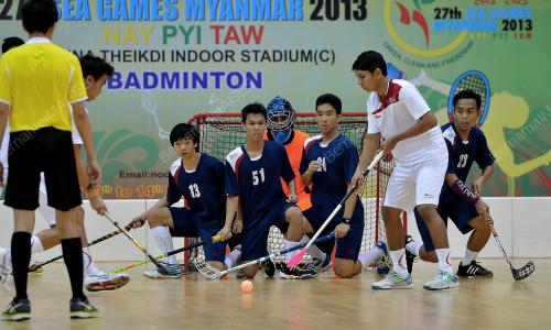 SEA10_05122013_FLOOR_BALL