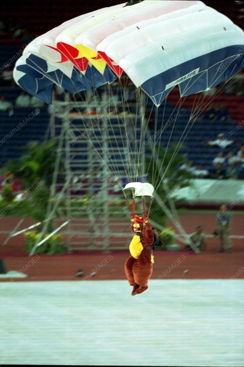 SEA14-08_09_2001_PARACHUTE_02022016