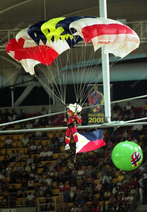 SEA15-08_09_2001_PARACHUTE_02022016