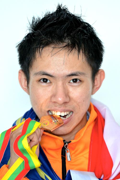 SEA17_13122013_KHAIRY_KARATE