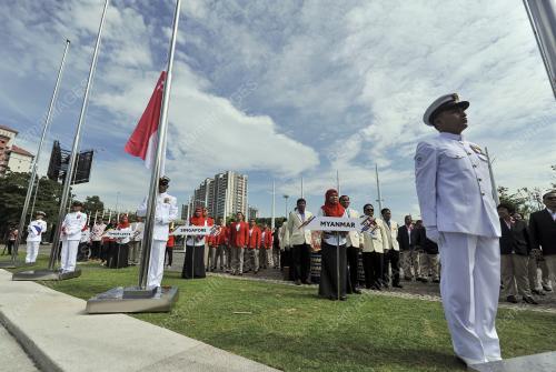 SEA19_16082017_FLAG_RAISING