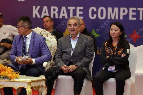 TUN MOHD ALI RUSTAM