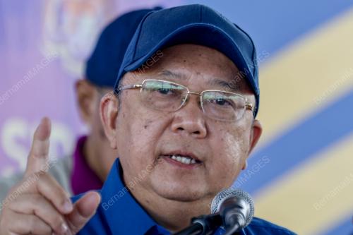 NIK YUSAIMI YUSOFF