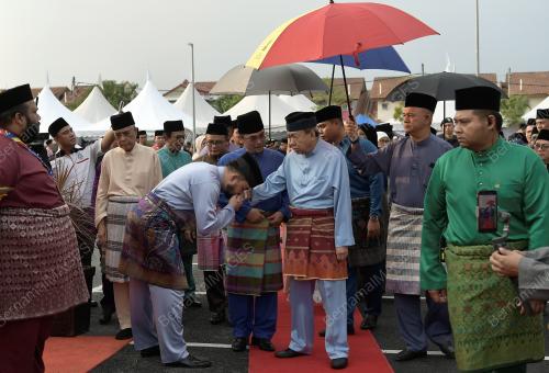 SULTAN SELANGOR SULTAN SHARAFUDDIN IDRIS SHAH
