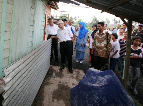 MOHAMAD KHIR TOYO