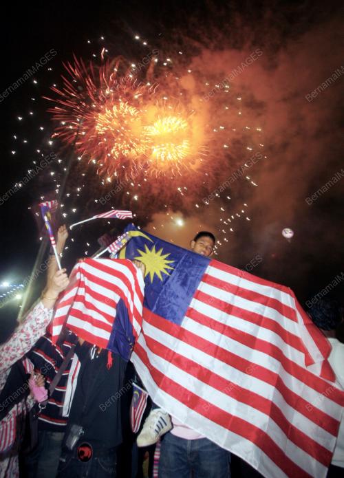 AMBANG KEMERDEKAAN KE-51