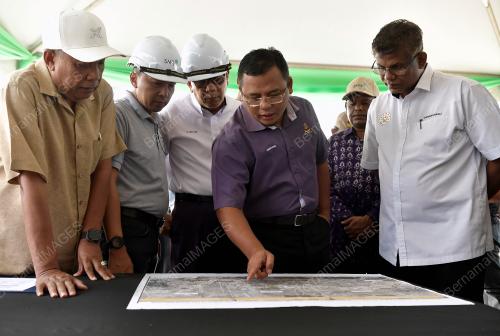 DATUK SERI AMIRUDIN SHARI