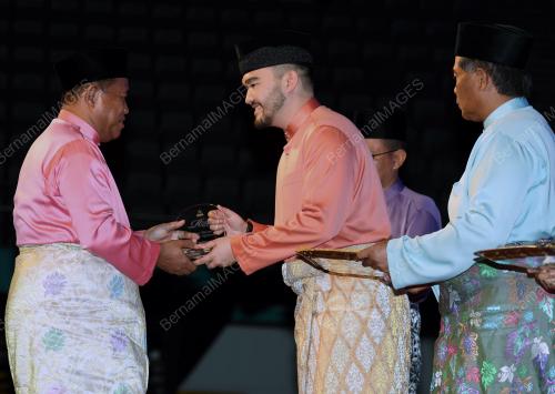 SG01_01122017_MAULIDUR_BN201711303021
