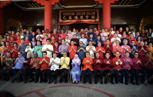 DATUK SERI DR WAN AZIZAH WAN ISMAIL