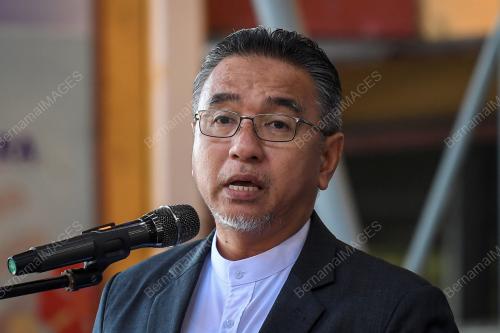 ADLY ZAHARI