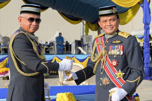 TAN SRI AFFENDI BUANG