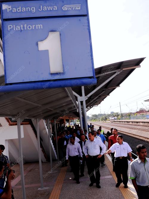 SG01_03052012_LAWAT_KOMUTER