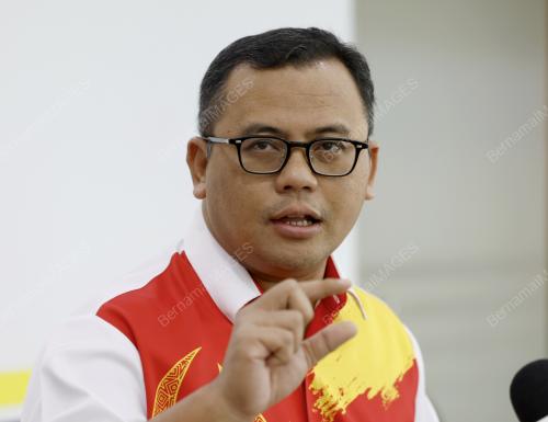 DATUK SERI AMIRUDIN SHARI