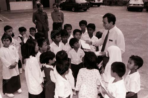 DERMA ANAK YATIM SRK SRI GOMBAK