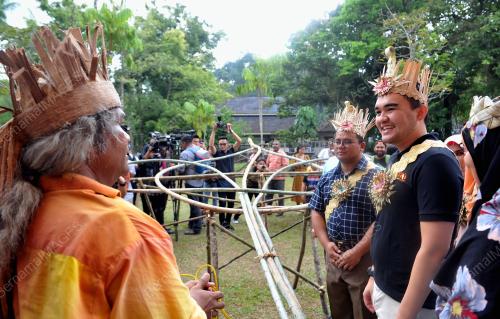 SG01_04082018_INDIGENOUS_BN201808014738