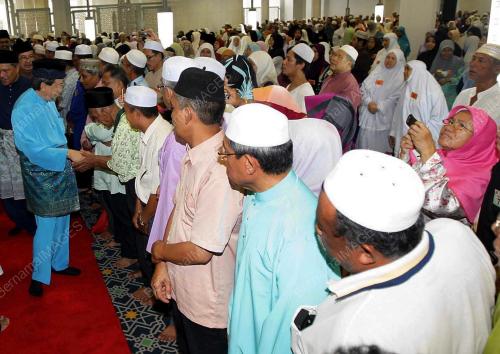 SULTAN SHARAFUDDIN IDRIS SHAH