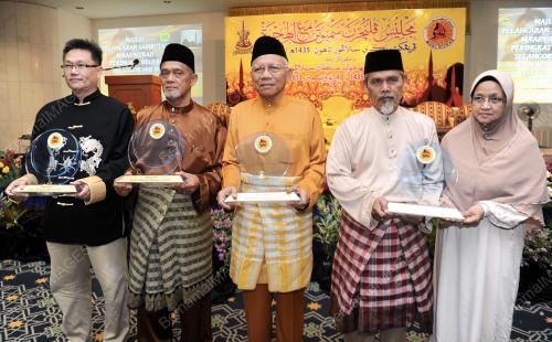 SG01_04112013_ANUGERAH
