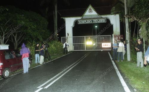 SG01_05022016_MONA_GANTUNG