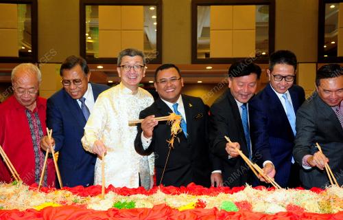 DATUK SERI AMIRUDIN SHARI