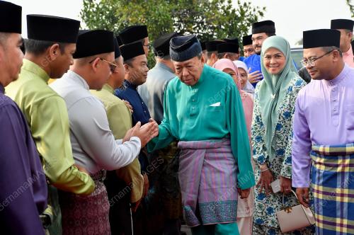 SULTAN SELANGOR SULTAN SHARAFUDDIN IDRIS SHAH