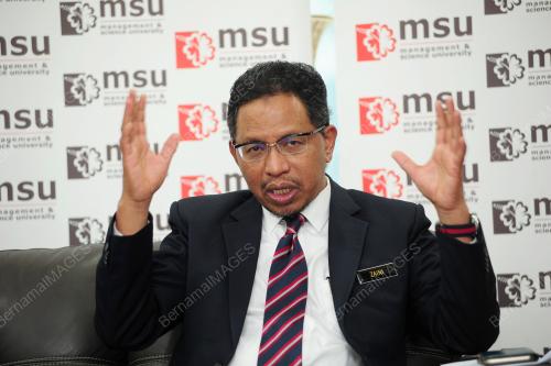 DATUK SERI IR DR ZAINI UJANG