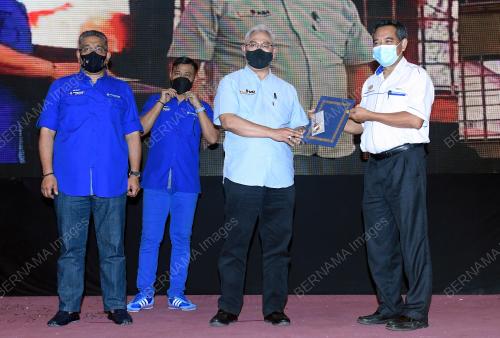 TAN SRI NOH OMAR