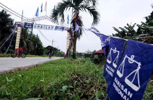 SG01_06062012_BENDERA_PARTI