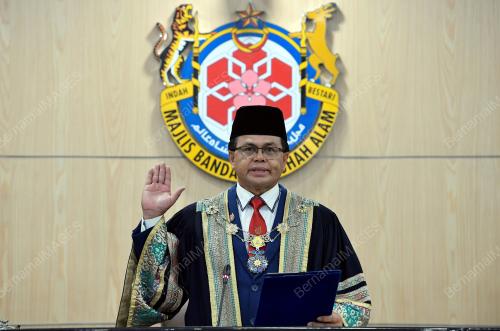 DATUK MOHD FAUZI MOHD YATIM