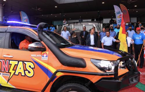 DATUK SERI AMIRUDIN SHARI