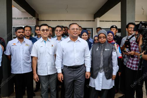 DATUK SERI AMIRUDIN SHARI