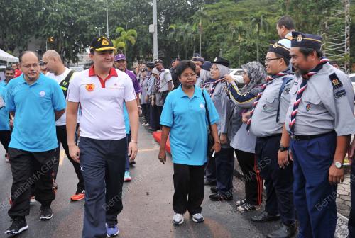 SG01_06112016_WALKATHON