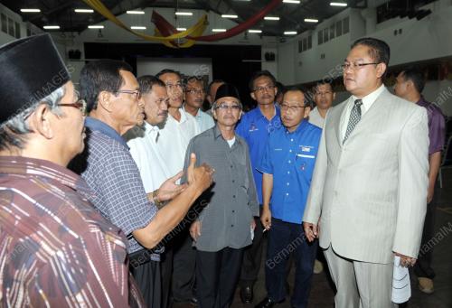 DATUK SERI NOH OMAR