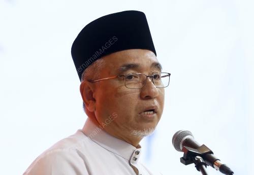 ADLY ZAHARI